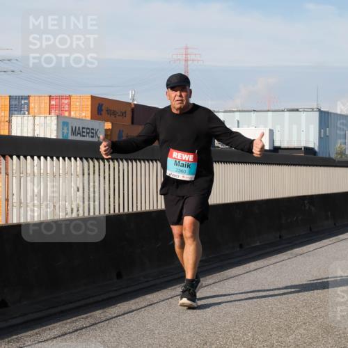 03.10.2025 - Köhlbrandbrückenlauf Fabian Wolf http://msf.ph/oto/9087700 03.10.2025 10:23:39 Position 3 2360 meine-sportfotos.de