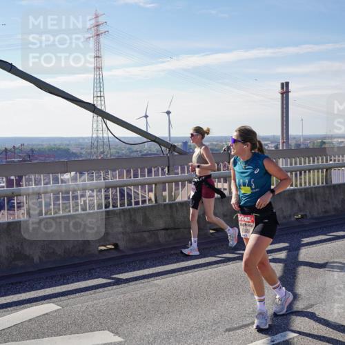 03.10.2025 - Köhlbrandbrückenlauf Michael Burmester http://msf.ph/oto/9087711 03.10.2025 12:44:12 Position 2 25, 4015 meine-sportfotos.de