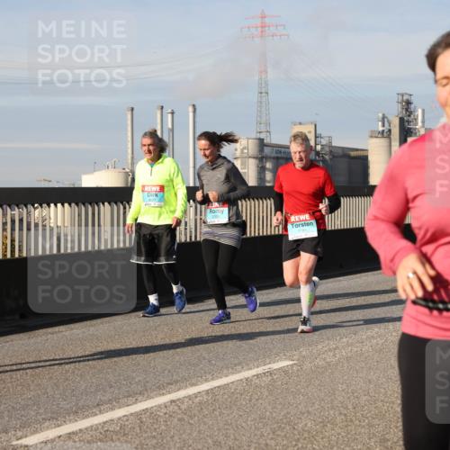 03.10.2025 - Köhlbrandbrückenlauf Lena Gebhardt http://msf.ph/oto/9087718 03.10.2025 10:06:26 Position 2 2320, 1781 meine-sportfotos.de