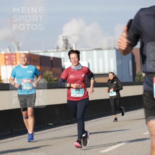 03.10.2025 - Köhlbrandbrückenlauf Jannik Wohlers http://msf.ph/oto/9087722 03.10.2025 09:57:51 Position 3 3459, 3596 meine-sportfotos.de
