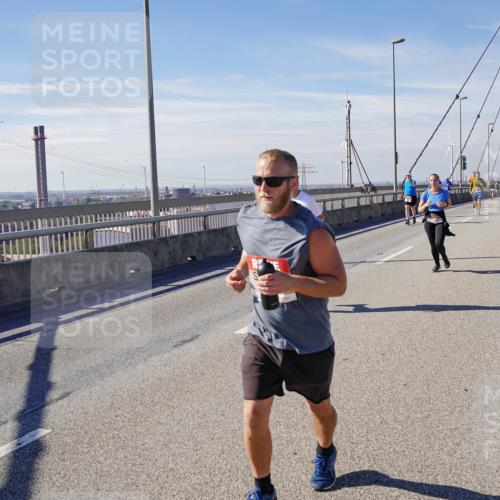 03.10.2025 - Köhlbrandbrückenlauf Michael Burmester http://msf.ph/oto/9087741 03.10.2025 12:44:13 Position 2  meine-sportfotos.de