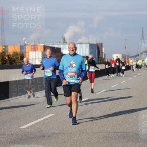03.10.2025 - Köhlbrandbrückenlauf Jannik Wohlers http://msf.ph/oto/9087743 03.10.2025 10:08:26 Position 3 3447 meine-sportfotos.de