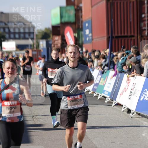 03.10.2025 - Köhlbrandbrückenlauf Jannik Wohlers http://msf.ph/oto/9087750 03.10.2025 13:19:08 Ziel 4143, 4630, 4631, 4632, 4676, 4690, 4727, 4816, 4876, 5027, 5304, 5449, 5858, 6088, 6117, 6127, 6475, 6573 meine-sportfotos.de