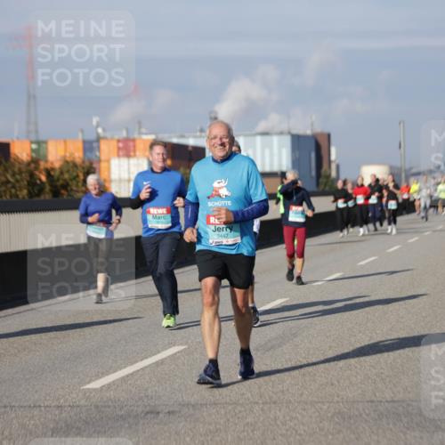 03.10.2025 - Köhlbrandbrückenlauf Jannik Wohlers http://msf.ph/oto/9087759 03.10.2025 10:08:26 Position 3 3447 meine-sportfotos.de