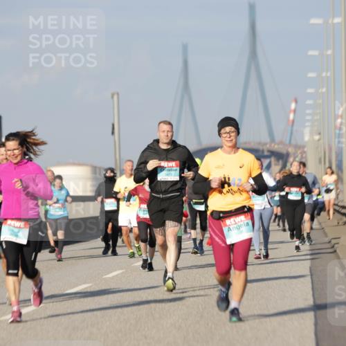 03.10.2025 - Köhlbrandbrückenlauf Jannik Wohlers http://msf.ph/oto/9087767 03.10.2025 09:57:54 Position 3 3473 meine-sportfotos.de