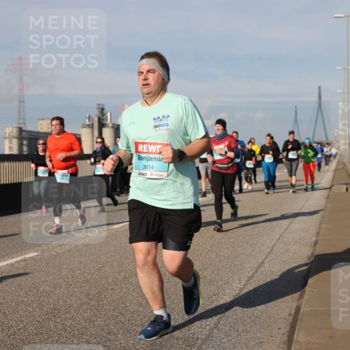 03.10.2025 - Köhlbrandbrückenlauf Lena Gebhardt http://msf.ph/oto/9087836 03.10.2025 10:06:29 Position 2 3614 meine-sportfotos.de