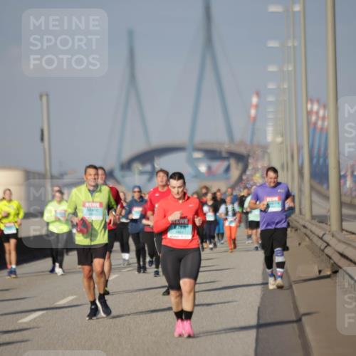 03.10.2025 - Köhlbrandbrückenlauf Jannik Wohlers http://msf.ph/oto/9087846 03.10.2025 10:08:35 Position 3 1863 meine-sportfotos.de