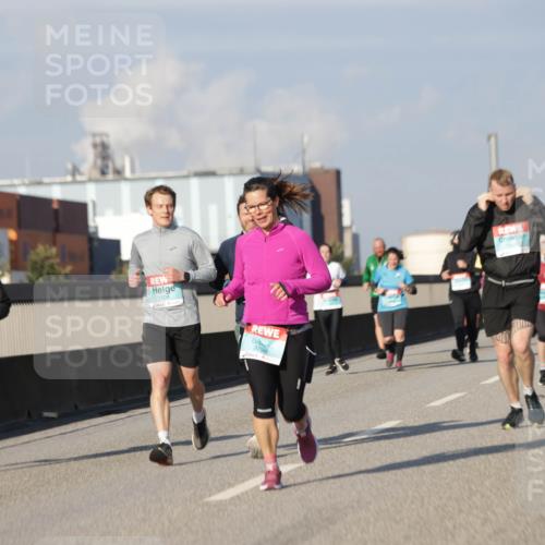03.10.2025 - Köhlbrandbrückenlauf Jannik Wohlers http://msf.ph/oto/9087847 03.10.2025 09:57:55 Position 3 2122, 1108 meine-sportfotos.de