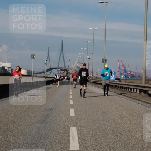 03.10.2025 - Köhlbrandbrückenlauf Fabian Wolf http://msf.ph/oto/9087862 03.10.2025 10:23:58 Position 3  meine-sportfotos.de