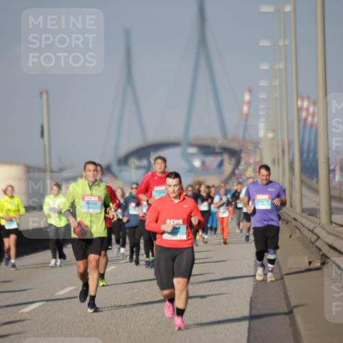 03.10.2025 - Köhlbrandbrückenlauf Jannik Wohlers http://msf.ph/oto/9087872 03.10.2025 10:08:35 Position 3  meine-sportfotos.de