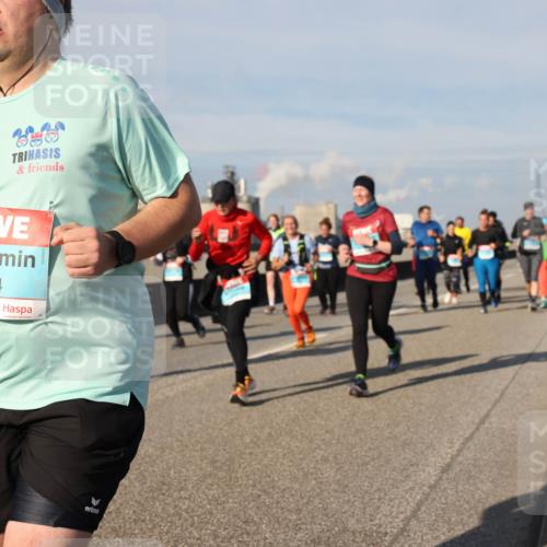 03.10.2025 - Köhlbrandbrückenlauf Lena Gebhardt http://msf.ph/oto/9087889 03.10.2025 10:06:29 Position 2 3614 meine-sportfotos.de