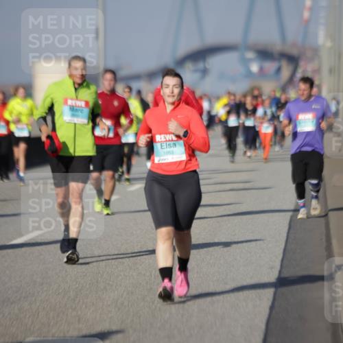 03.10.2025 - Köhlbrandbrückenlauf Jannik Wohlers http://msf.ph/oto/9087890 03.10.2025 10:08:38 Position 3 1863 meine-sportfotos.de