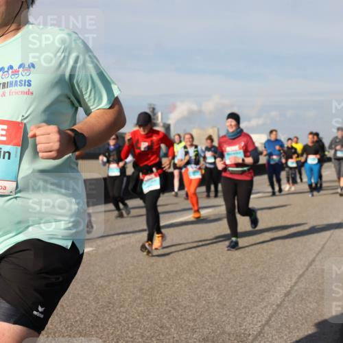 03.10.2025 - Köhlbrandbrückenlauf Lena Gebhardt http://msf.ph/oto/9087893 03.10.2025 10:06:29 Position 2 3614 meine-sportfotos.de