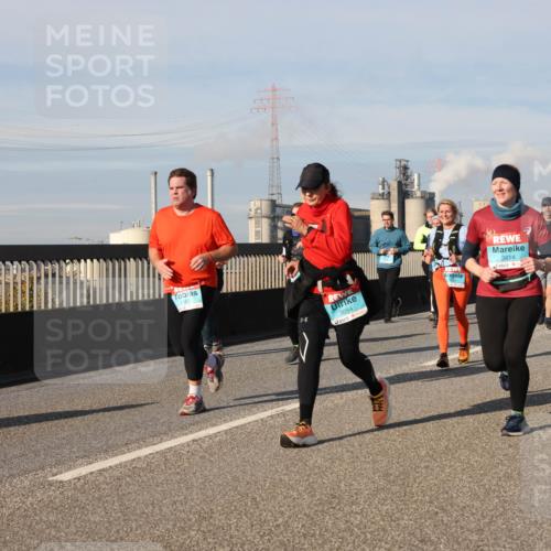 03.10.2025 - Köhlbrandbrückenlauf Lena Gebhardt http://msf.ph/oto/9087911 03.10.2025 10:06:30 Position 2 3054, 2614 meine-sportfotos.de