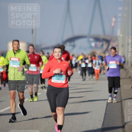 03.10.2025 - Köhlbrandbrückenlauf Jannik Wohlers http://msf.ph/oto/9087918 03.10.2025 10:08:39 Position 3 1863 meine-sportfotos.de