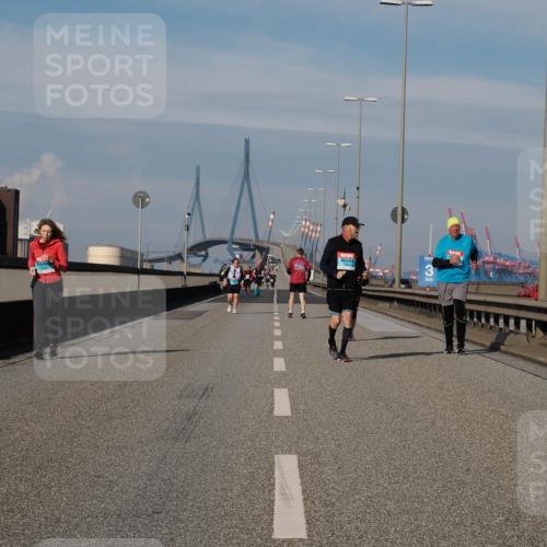 03.10.2025 - Köhlbrandbrückenlauf Fabian Wolf http://msf.ph/oto/9087921 03.10.2025 10:24:01 Position 3 9697 meine-sportfotos.de
