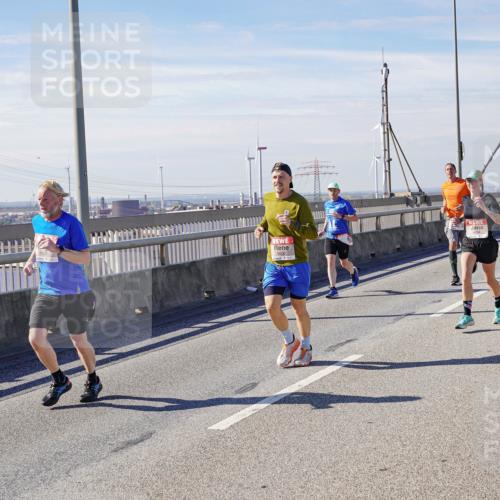 03.10.2025 - Köhlbrandbrückenlauf Michael Burmester http://msf.ph/oto/9087922 03.10.2025 12:44:21 Position 2  meine-sportfotos.de