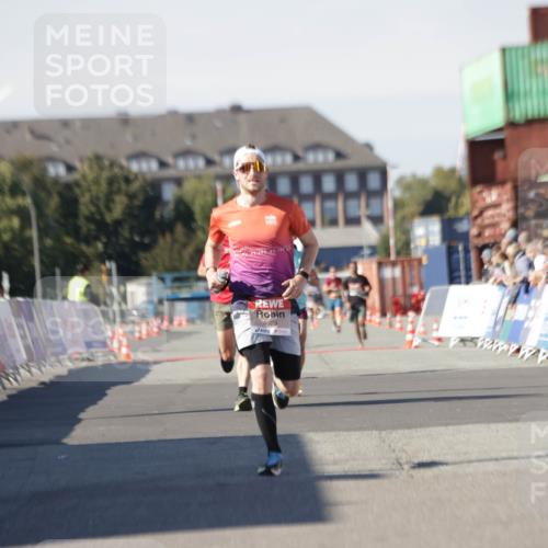 03.10.2025 - Köhlbrandbrückenlauf Jannik Wohlers http://msf.ph/oto/9087944 03.10.2025 12:53:22 Ziel 4029, 4142, 5786, 6333, 6656 meine-sportfotos.de