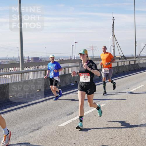 03.10.2025 - Köhlbrandbrückenlauf Michael Burmester http://msf.ph/oto/9087950 03.10.2025 12:44:22 Position 2 4806, 50, 4794 meine-sportfotos.de