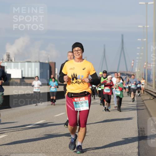 03.10.2025 - Köhlbrandbrückenlauf Jannik Wohlers http://msf.ph/oto/9087951 03.10.2025 09:57:57 Position 3 3798, 42, 1598 meine-sportfotos.de