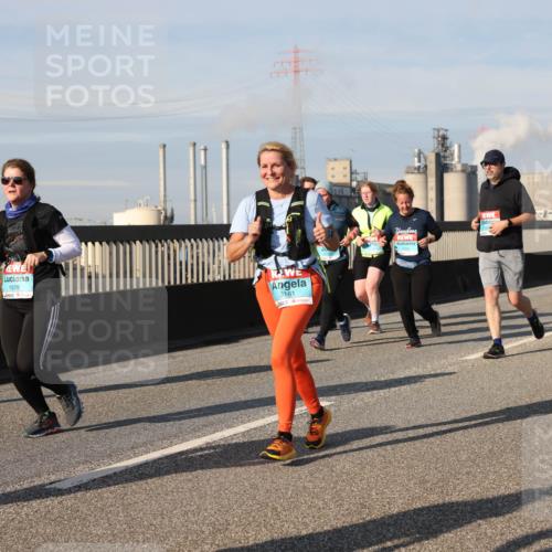 03.10.2025 - Köhlbrandbrückenlauf Lena Gebhardt http://msf.ph/oto/9087974 03.10.2025 10:06:32 Position 2 1579, 3161 meine-sportfotos.de