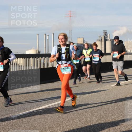 03.10.2025 - Köhlbrandbrückenlauf Lena Gebhardt http://msf.ph/oto/9087978 03.10.2025 10:06:32 Position 2 2280, 1579, 3161 meine-sportfotos.de
