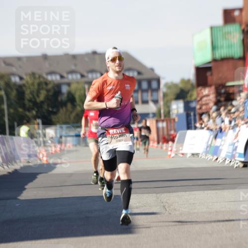 03.10.2025 - Köhlbrandbrückenlauf Jannik Wohlers http://msf.ph/oto/9087998 03.10.2025 12:53:23 Ziel 4029, 4142, 5786, 6333, 6656, 6804 meine-sportfotos.de