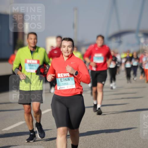 03.10.2025 - Köhlbrandbrückenlauf Jannik Wohlers http://msf.ph/oto/9087999 03.10.2025 10:08:40 Position 3 1863 meine-sportfotos.de