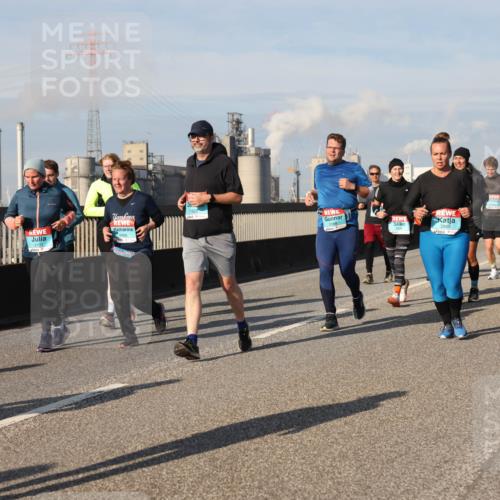 03.10.2025 - Köhlbrandbrückenlauf Lena Gebhardt http://msf.ph/oto/9088001 03.10.2025 10:06:32 Position 2 2870, 1926 meine-sportfotos.de