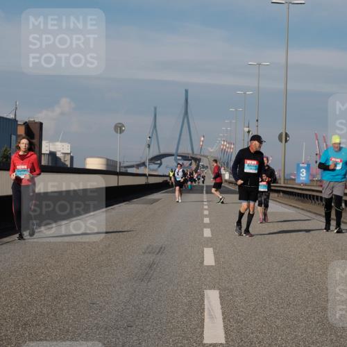 03.10.2025 - Köhlbrandbrückenlauf Fabian Wolf http://msf.ph/oto/9088023 03.10.2025 10:24:02 Position 3  meine-sportfotos.de