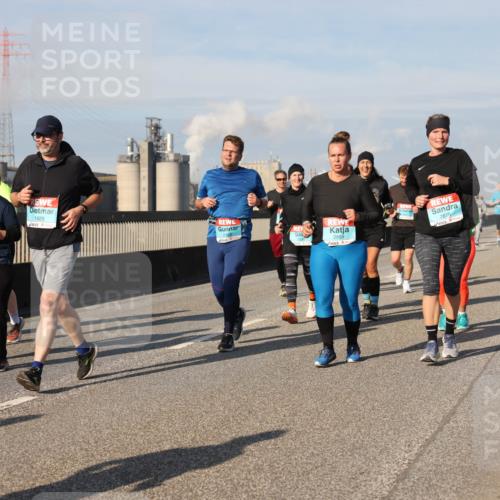 03.10.2025 - Köhlbrandbrückenlauf Lena Gebhardt http://msf.ph/oto/9088029 03.10.2025 10:06:33 Position 2  meine-sportfotos.de