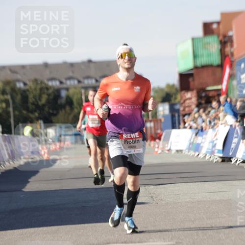 03.10.2025 - Köhlbrandbrückenlauf Jannik Wohlers http://msf.ph/oto/9088031 03.10.2025 12:53:23 Ziel 4029, 4142, 5786, 6333, 6656, 6804 meine-sportfotos.de