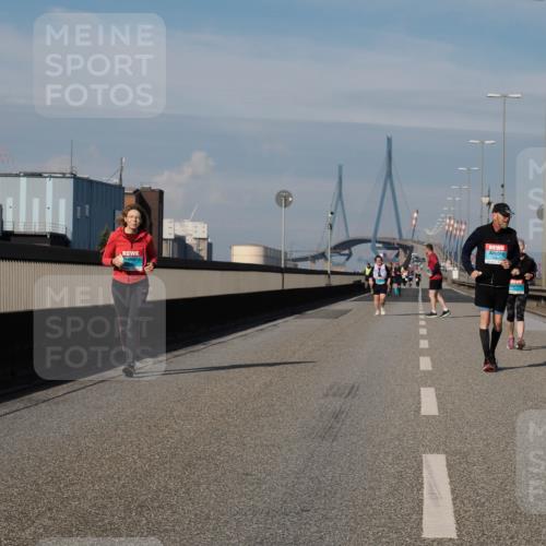 03.10.2025 - Köhlbrandbrückenlauf Fabian Wolf http://msf.ph/oto/9088036 03.10.2025 10:24:02 Position 3 3 meine-sportfotos.de