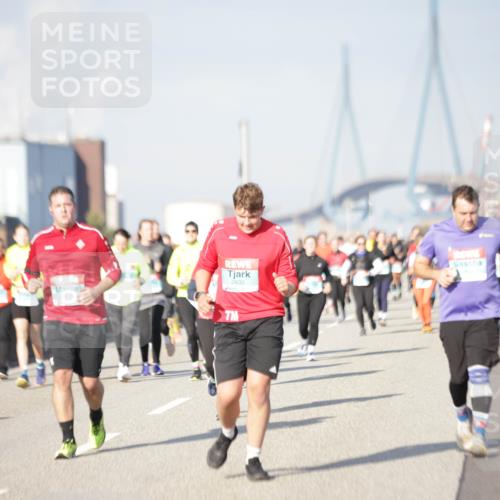 03.10.2025 - Köhlbrandbrückenlauf Jannik Wohlers http://msf.ph/oto/9088047 03.10.2025 10:08:44 Position 3 2632 meine-sportfotos.de