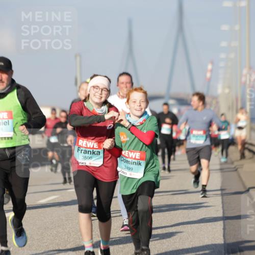 03.10.2025 - Köhlbrandbrückenlauf Jannik Wohlers http://msf.ph/oto/9088082 03.10.2025 09:58:01 Position 3 1674, 3500, 3499 meine-sportfotos.de