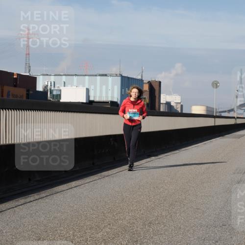 03.10.2025 - Köhlbrandbrückenlauf Fabian Wolf http://msf.ph/oto/9088093 03.10.2025 10:24:03 Position 3  meine-sportfotos.de