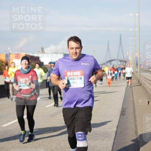 03.10.2025 - Köhlbrandbrückenlauf Jannik Wohlers http://msf.ph/oto/9088097 03.10.2025 10:08:51 Position 3 2614, 3483 meine-sportfotos.de