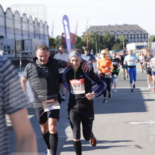 03.10.2025 - Köhlbrandbrückenlauf Jannik Wohlers http://msf.ph/oto/9088129 03.10.2025 13:19:12 Ziel 4143, 4630, 4631, 4632, 4690, 4725, 4727, 4816, 4828, 4876, 4996, 5027, 5853, 5858, 6088, 6117, 6127, 6225, 6226, 6475 meine-sportfotos.de