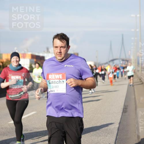 03.10.2025 - Köhlbrandbrückenlauf Jannik Wohlers http://msf.ph/oto/9088139 03.10.2025 10:08:51 Position 3 3483 meine-sportfotos.de