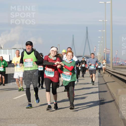 03.10.2025 - Köhlbrandbrückenlauf Jannik Wohlers http://msf.ph/oto/9088156 03.10.2025 09:58:02 Position 3 1674, 3500, 3499 meine-sportfotos.de
