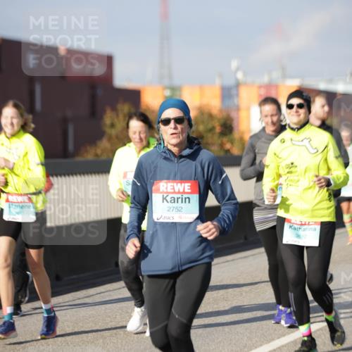 03.10.2025 - Köhlbrandbrückenlauf Jannik Wohlers http://msf.ph/oto/9088163 03.10.2025 10:08:54 Position 3 2752, 3612 meine-sportfotos.de
