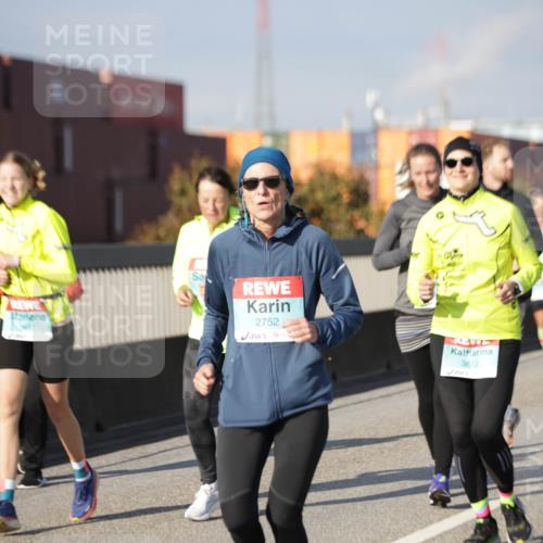 03.10.2025 - Köhlbrandbrückenlauf Jannik Wohlers http://msf.ph/oto/9088167 03.10.2025 10:08:54 Position 3 2752, 3612 meine-sportfotos.de
