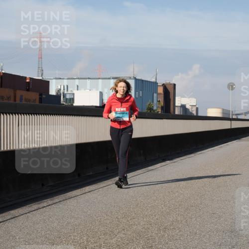 03.10.2025 - Köhlbrandbrückenlauf Fabian Wolf http://msf.ph/oto/9088168 03.10.2025 10:24:05 Position 3 2191 meine-sportfotos.de