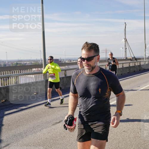 03.10.2025 - Köhlbrandbrückenlauf Michael Burmester http://msf.ph/oto/9088171 03.10.2025 12:44:29 Position 2  meine-sportfotos.de