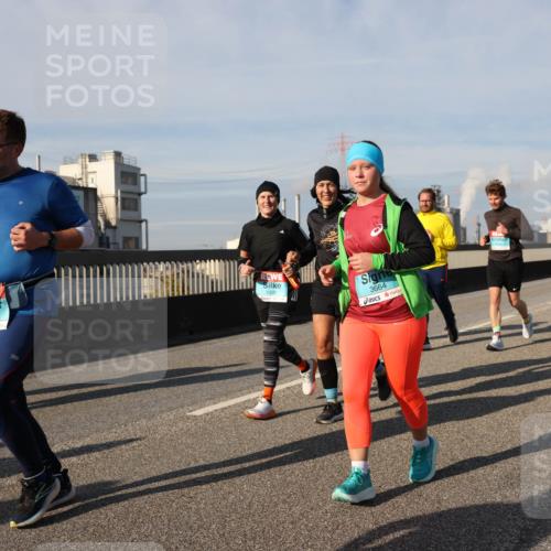 03.10.2025 - Köhlbrandbrückenlauf Lena Gebhardt http://msf.ph/oto/9088209 03.10.2025 10:06:36 Position 2 2366, 1935, 3664 meine-sportfotos.de