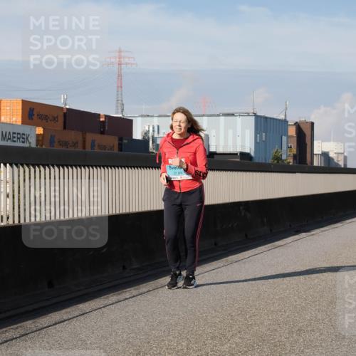 03.10.2025 - Köhlbrandbrückenlauf Fabian Wolf http://msf.ph/oto/9088216 03.10.2025 10:24:06 Position 3 2191 meine-sportfotos.de