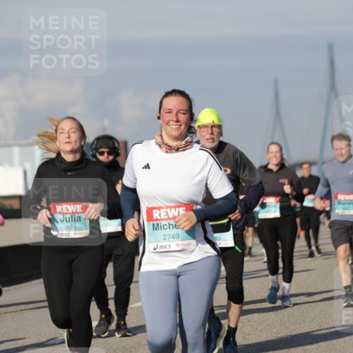 03.10.2025 - Köhlbrandbrückenlauf Jannik Wohlers http://msf.ph/oto/9088218 03.10.2025 09:58:05 Position 3 3134, 2749, 69 meine-sportfotos.de