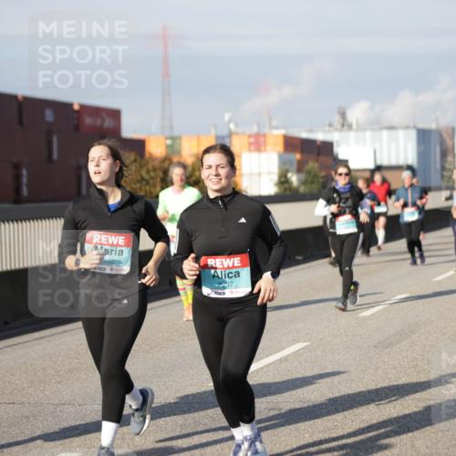 03.10.2025 - Köhlbrandbrückenlauf Jannik Wohlers http://msf.ph/oto/9088272 03.10.2025 10:08:57 Position 3 162, 2237 meine-sportfotos.de