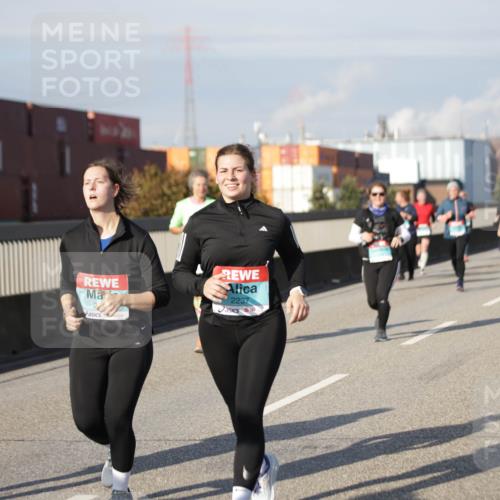 03.10.2025 - Köhlbrandbrückenlauf Jannik Wohlers http://msf.ph/oto/9088283 03.10.2025 10:08:57 Position 3 2237 meine-sportfotos.de