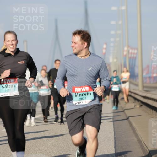 03.10.2025 - Köhlbrandbrückenlauf Jannik Wohlers http://msf.ph/oto/9088302 03.10.2025 09:58:07 Position 3 3471, 3037 meine-sportfotos.de